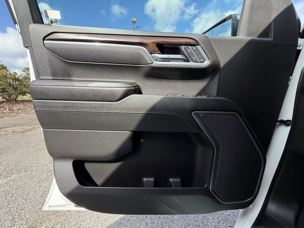used 2025 GMC Sierra 1500 car, priced at $45,791