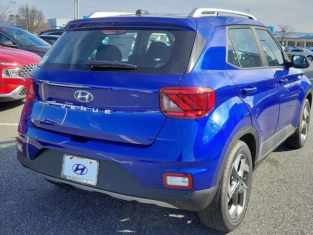 Thumbnail: 2025 Hyundai Venue - 4