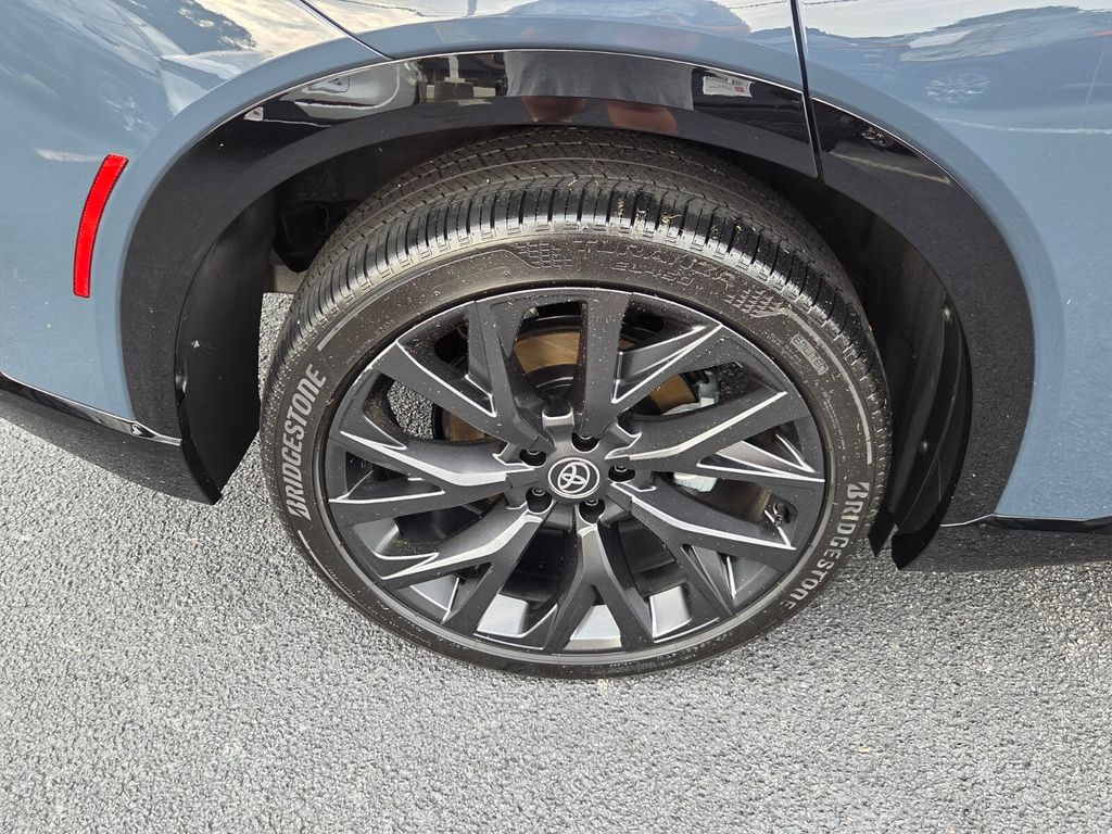 Used 2025 Toyota Crown Signia SUV