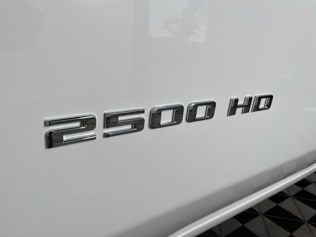Thumbnail: 2026 Chevrolet Silverado 2500 - 24
