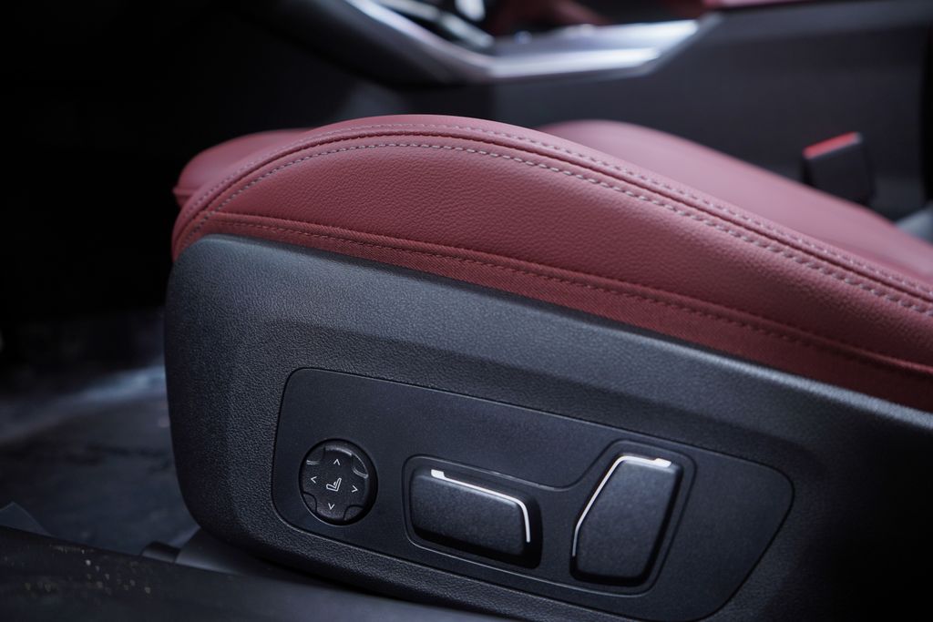 Thumbnail: 2026 BMW 4 Series - 15