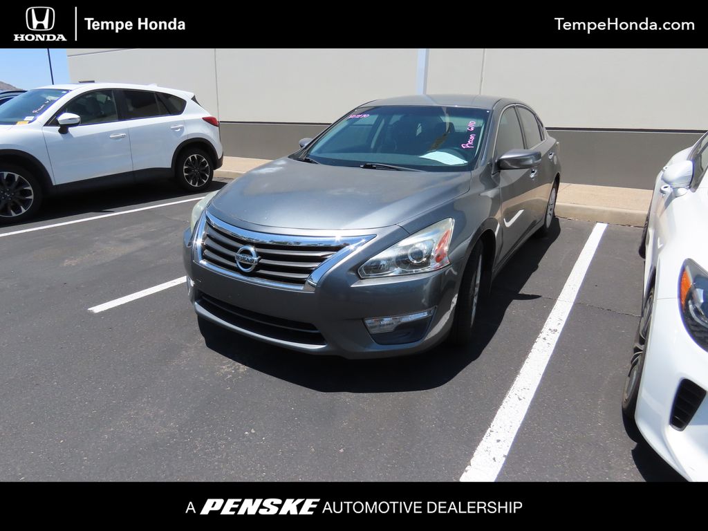 2015 Nissan Altima S Hero Image