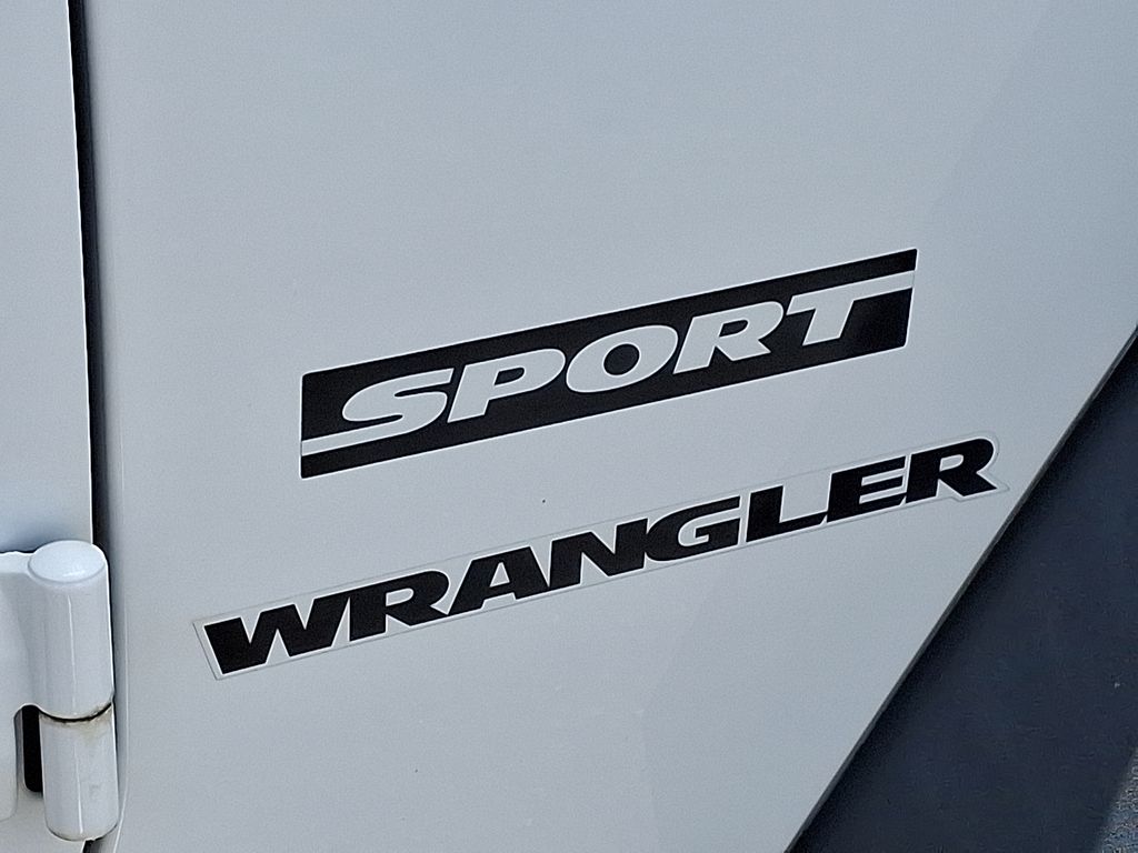 Thumbnail: 2017 Jeep Wrangler - 24