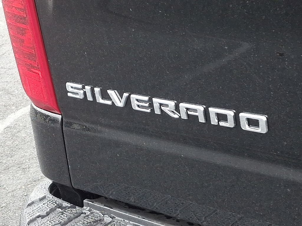 Thumbnail: 2026 Chevrolet Silverado 1500 - 10
