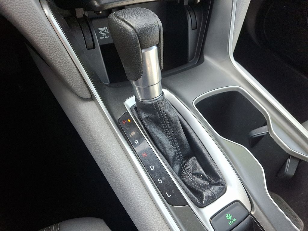 2018 Honda Accord LX 14