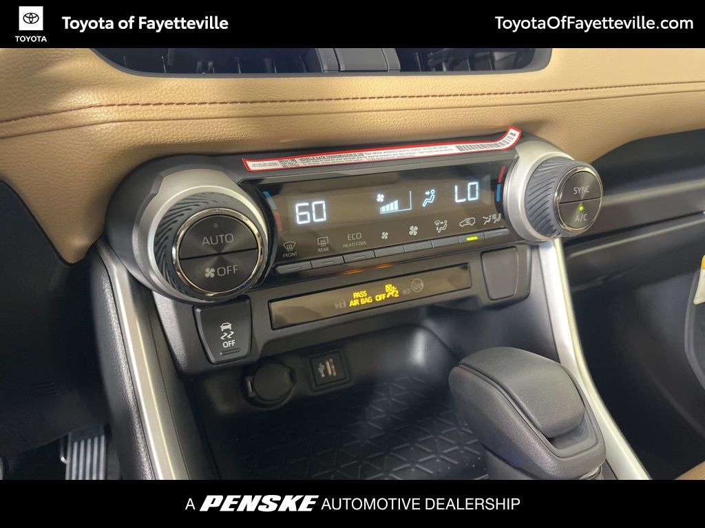 Thumbnail: 2025 Toyota RAV4 - 29