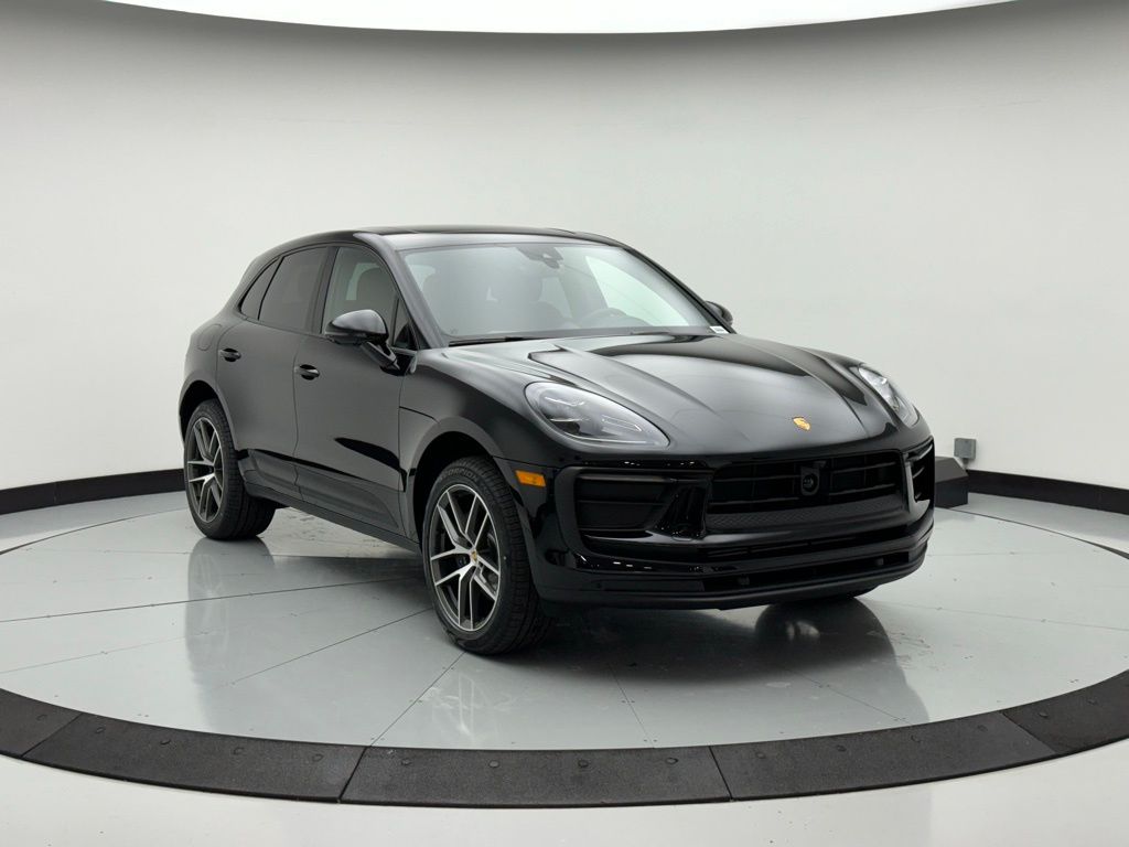 2024 Porsche Macan  3