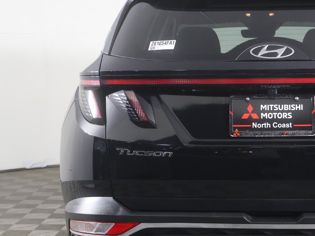 Used 2023 Black Hyundai SEL image 12