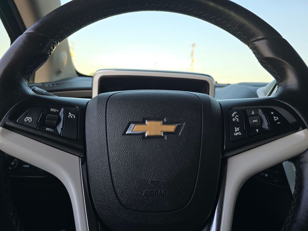 2013 Chevrolet Volt Base photo 30