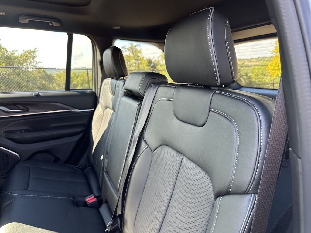 New Car 2025 Jeep Grand Cherokee  Overland For Sale Under $70,000 In Austin, Texas