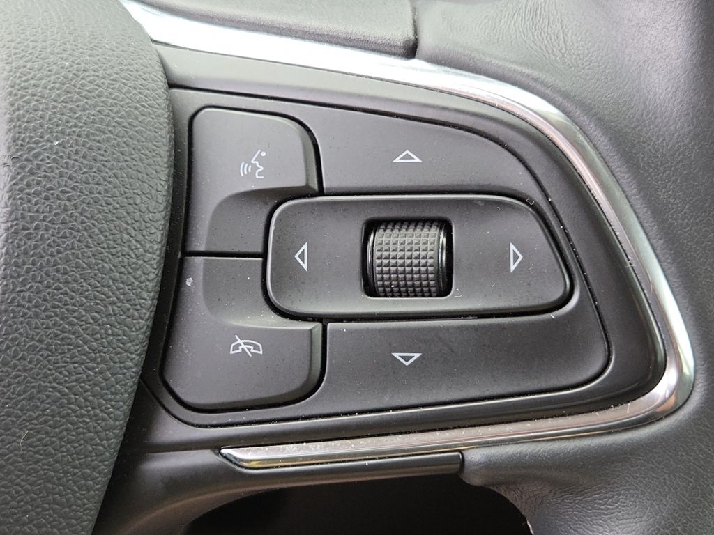 Used 2023 Gray Buick Essence image 11