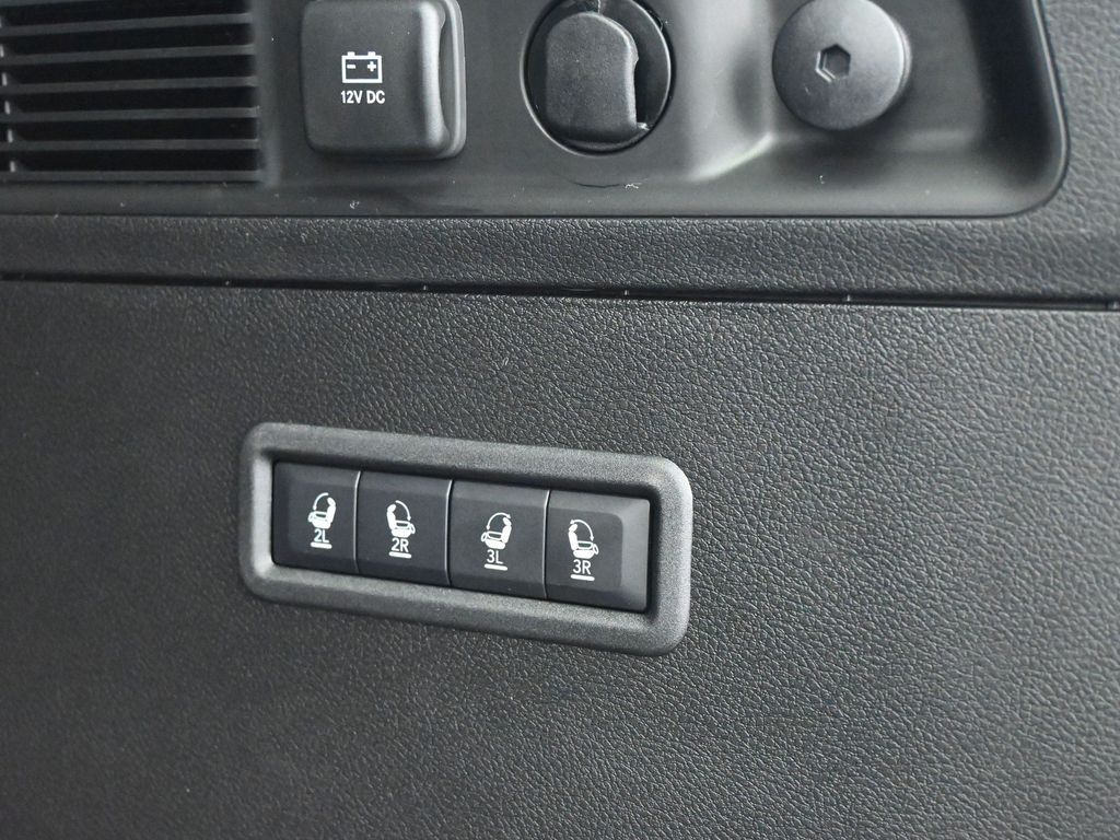 New 2026 High Gloss Black Jeep Limited image 36