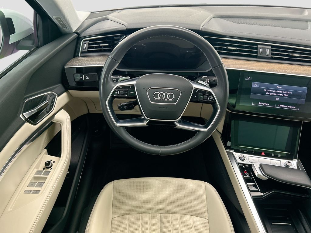 Thumbnail: 2024 Audi Q8 e-tron - 10