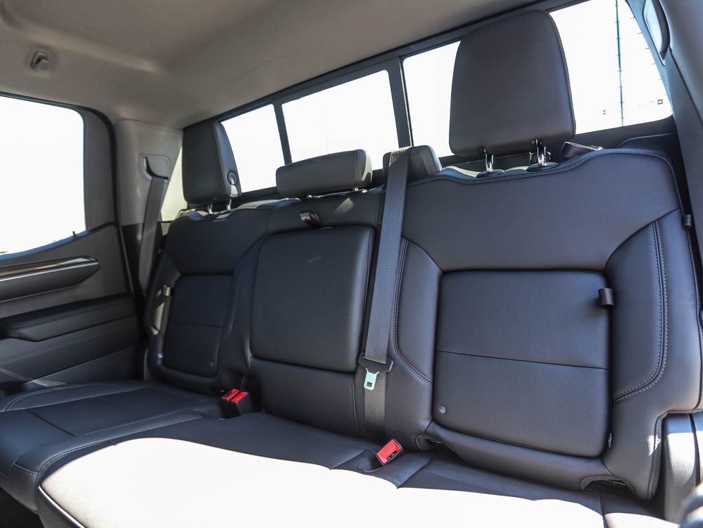 Thumbnail: 2024 Chevrolet Silverado 1500 - 22