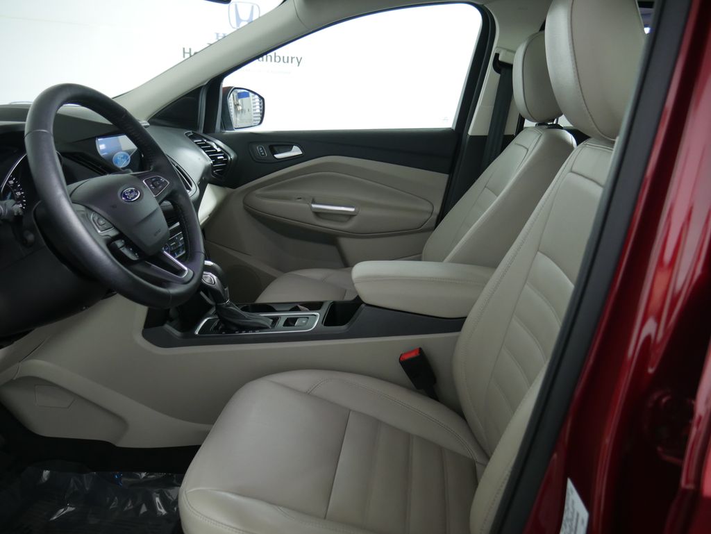 Thumbnail: 2019 Ford Escape - 15