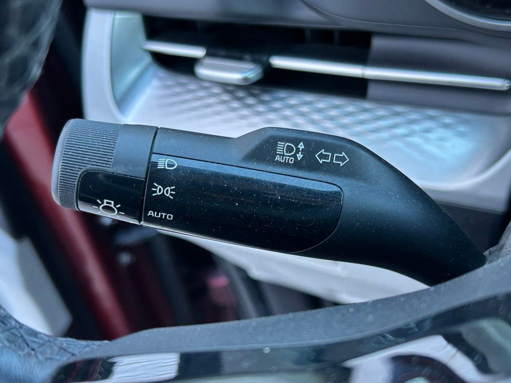 Used 2024 Red Kia LX image 25