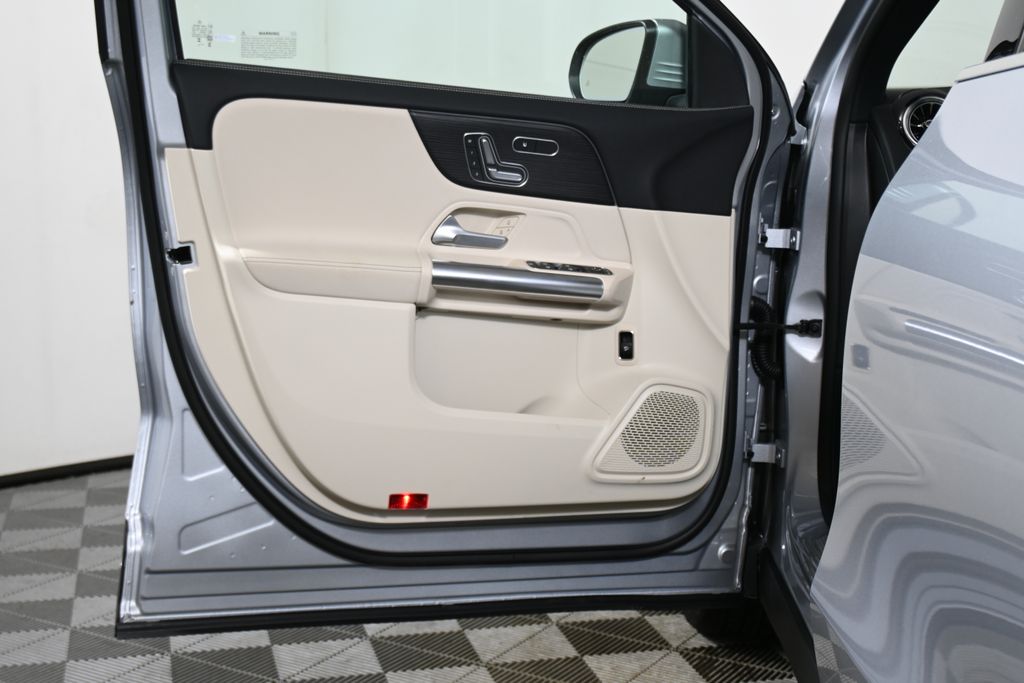 Thumbnail: 2026 Mercedes-Benz GLA - 27