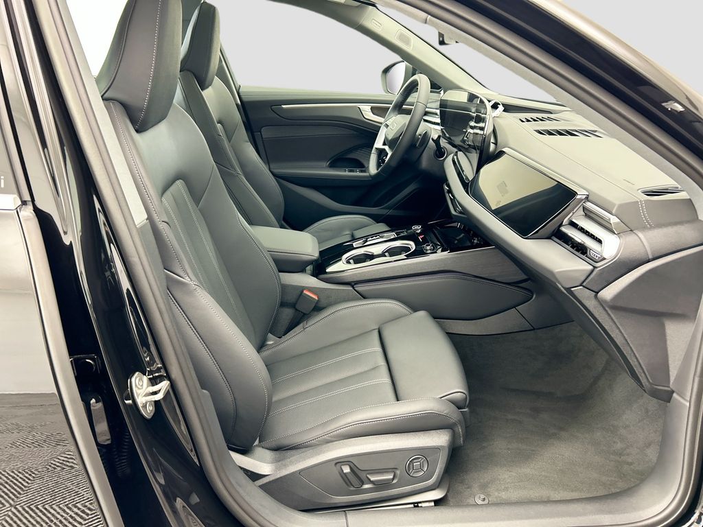 Thumbnail: 2026 Audi A6 - 20