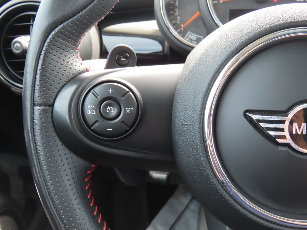 2019 MINI Cooper S 11