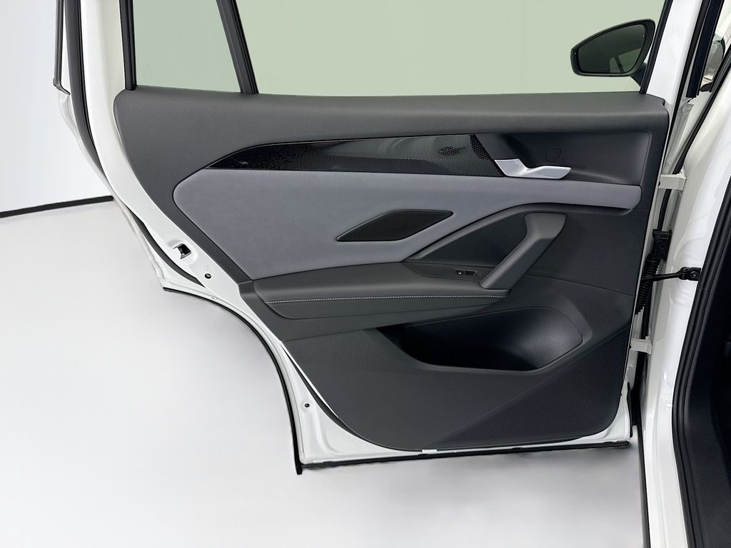 Thumbnail: 2026 Volkswagen Tiguan - 24