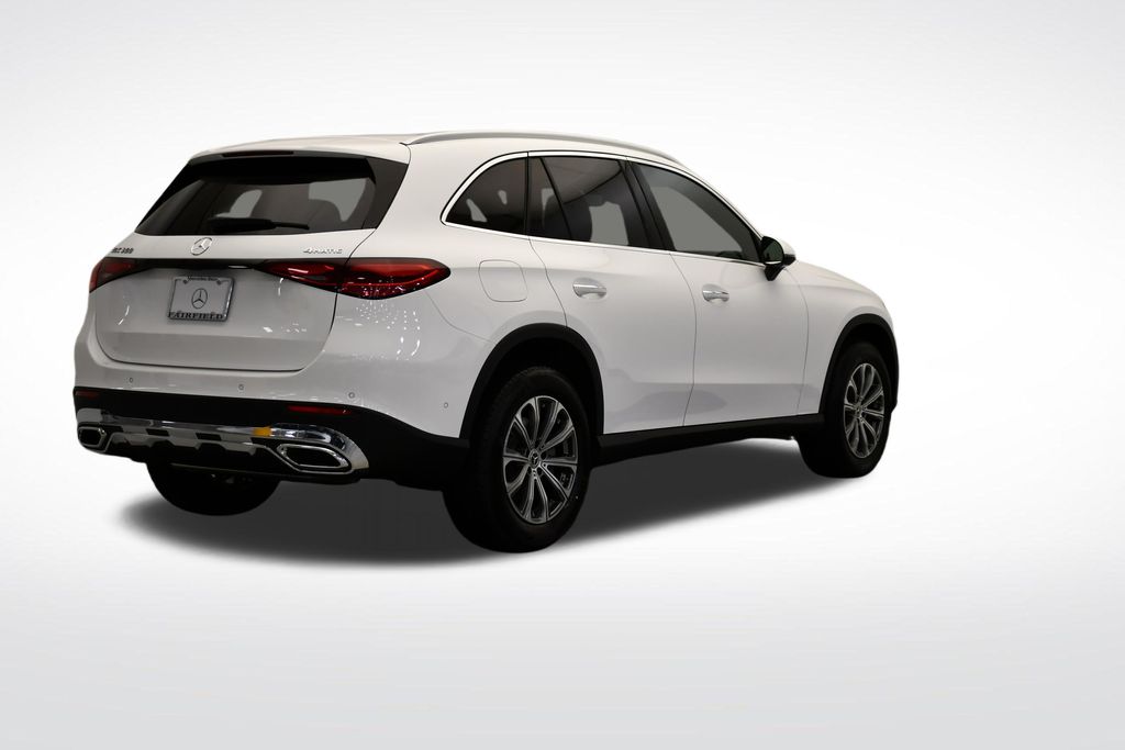 Thumbnail: 2026 Mercedes-Benz GLC - 5