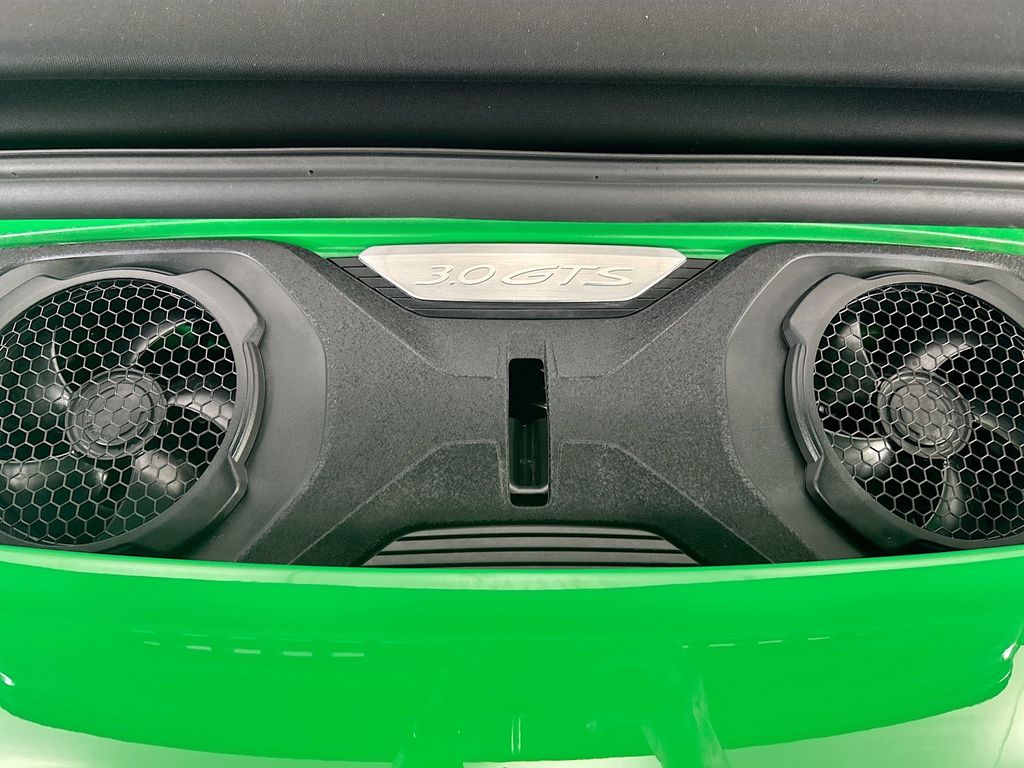 Thumbnail: 2023 Porsche 911 - 25