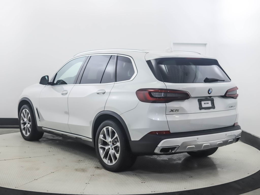 Thumbnail: 2022 BMW X5 - 3