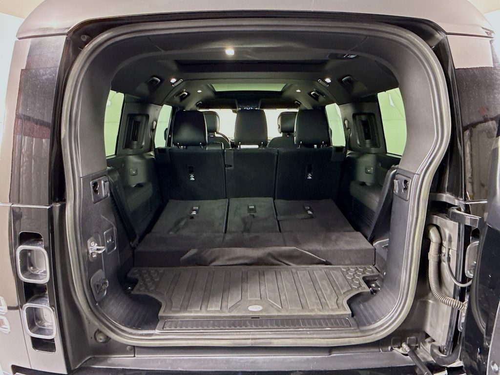 Thumbnail: 2023 Land Rover Defender - 29