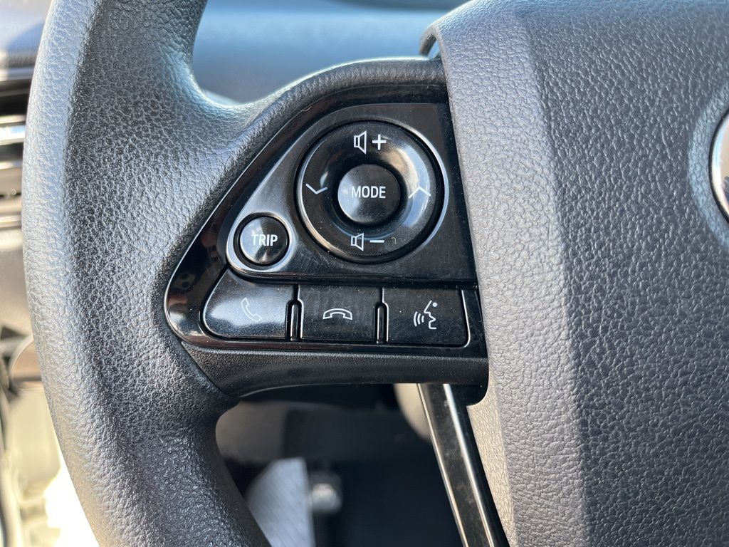 Thumbnail: 2021 Toyota Prius - 21