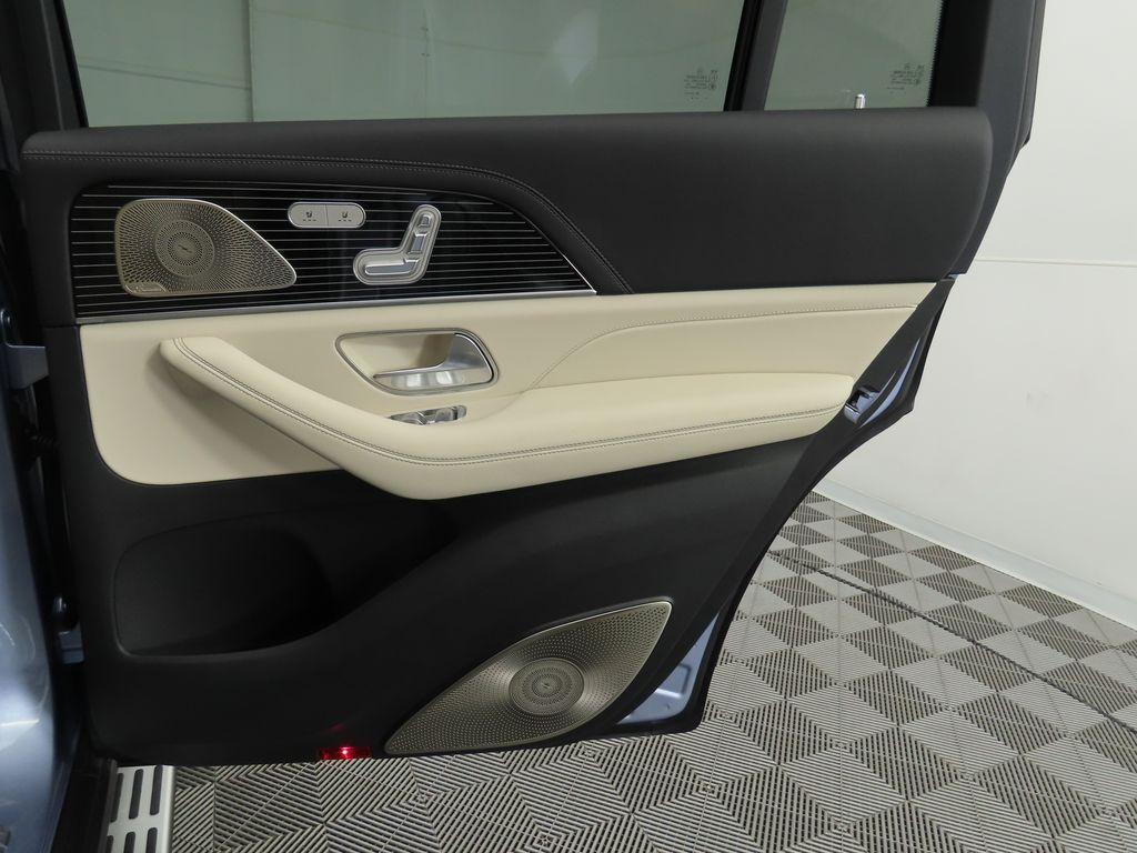 Thumbnail: 2026 Mercedes-Benz GLS - 28