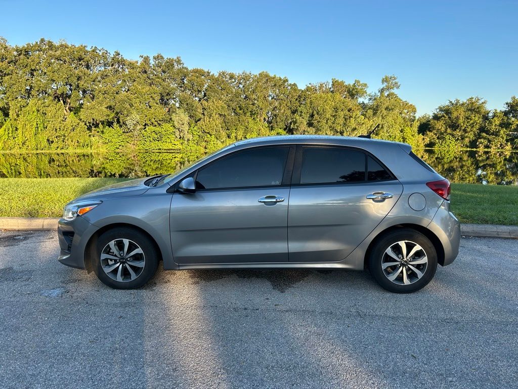 Thumbnail: 2021 Kia Rio - 2