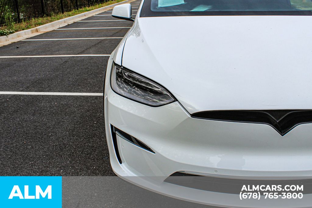 Used 2023 White Tesla Standard Range image 9