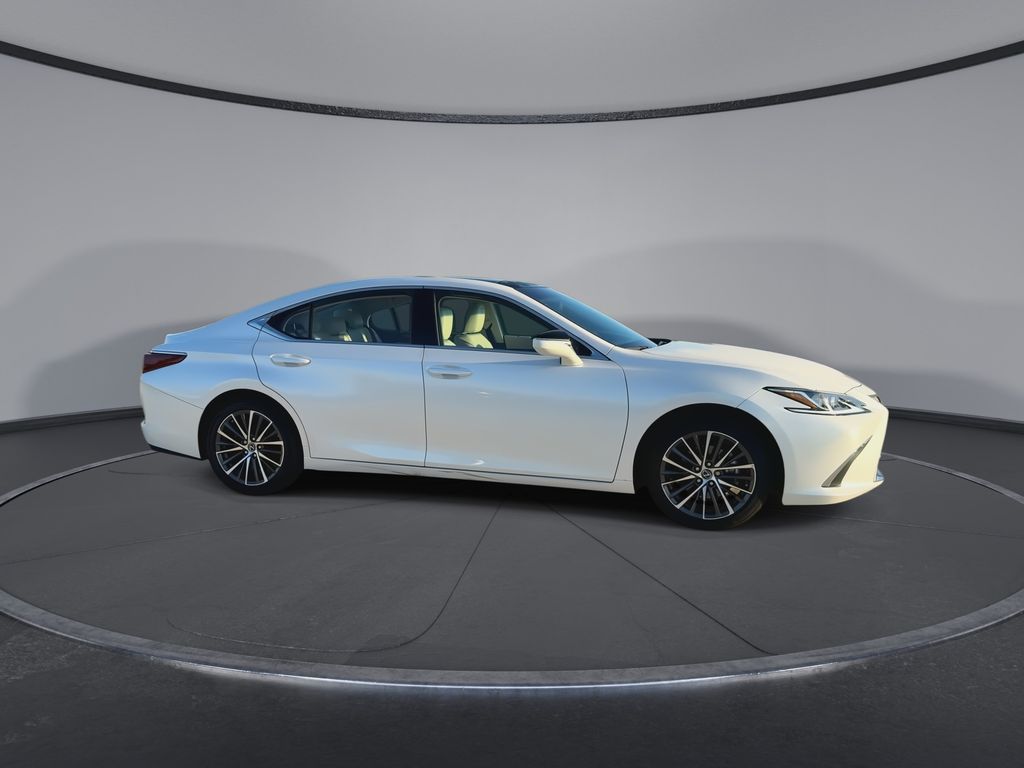 Thumbnail: 2025 Lexus ES - 9