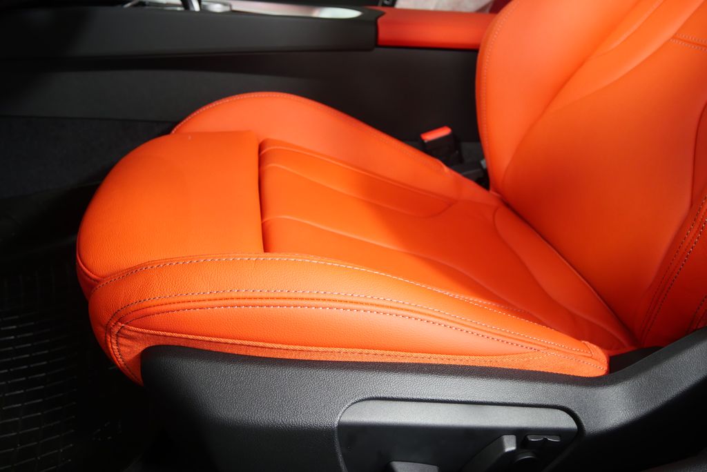 Thumbnail: 2026 BMW Z4 - 11