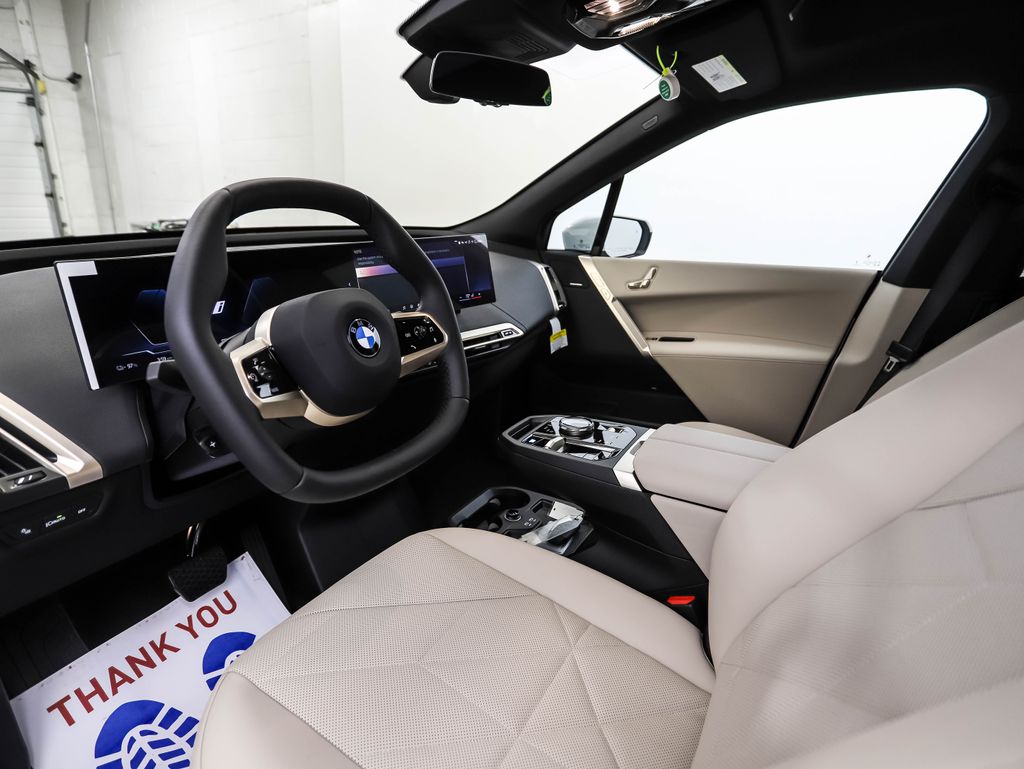 Thumbnail: 2026 BMW iX - 11