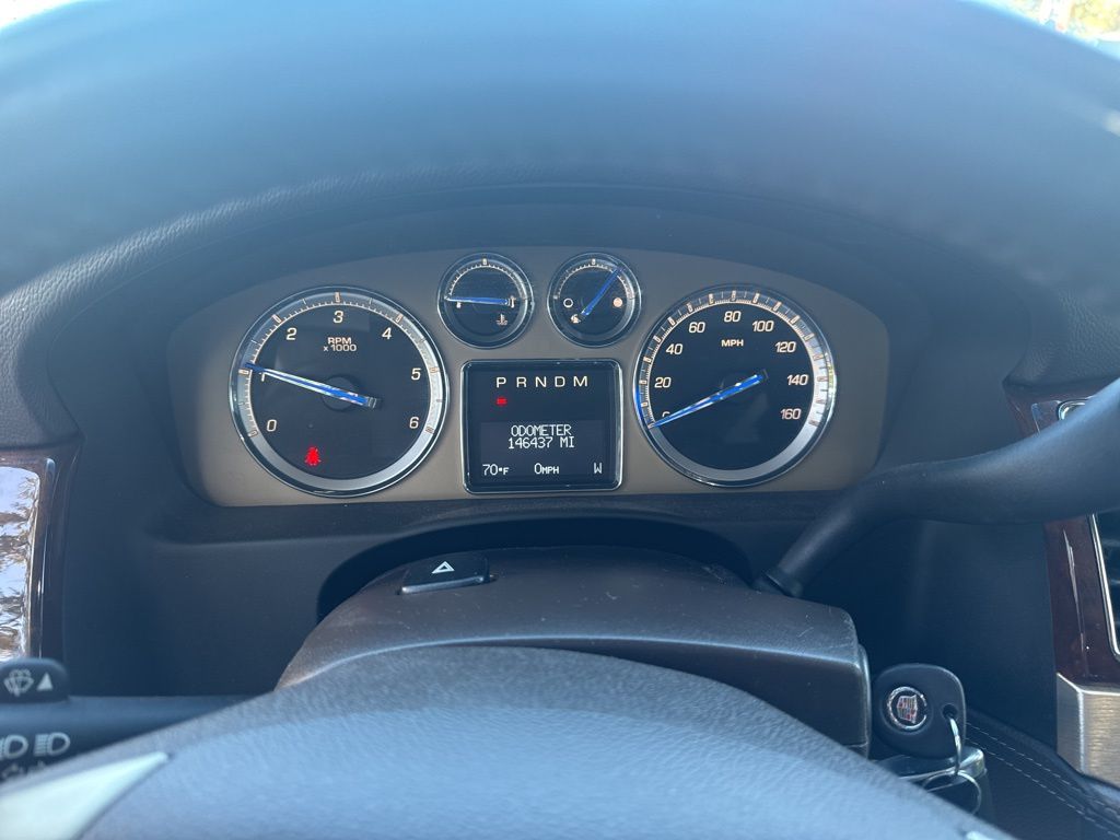 White Diamond Clearcoat 2014 Cadillac Escalade ESV Platinum RWD SUV / Crossover Rear-Wheel Drive 6-Speed Automatic Overdrive