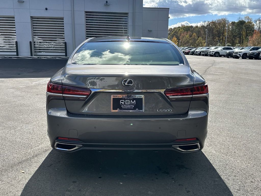 2018 Lexus LS  6