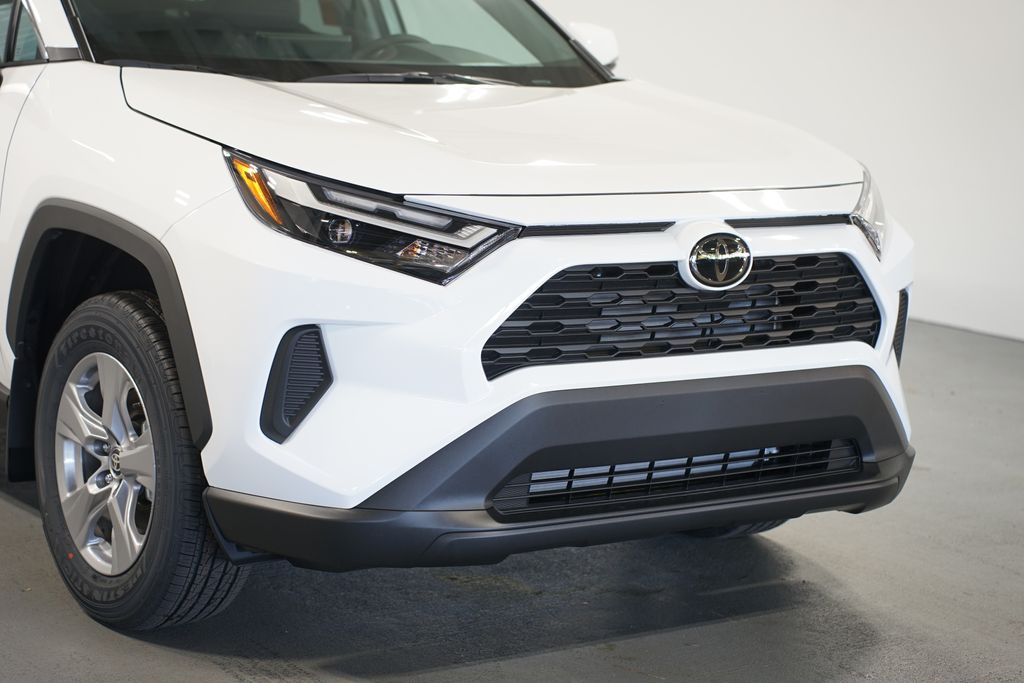Thumbnail: 2025 Toyota RAV4 - 4