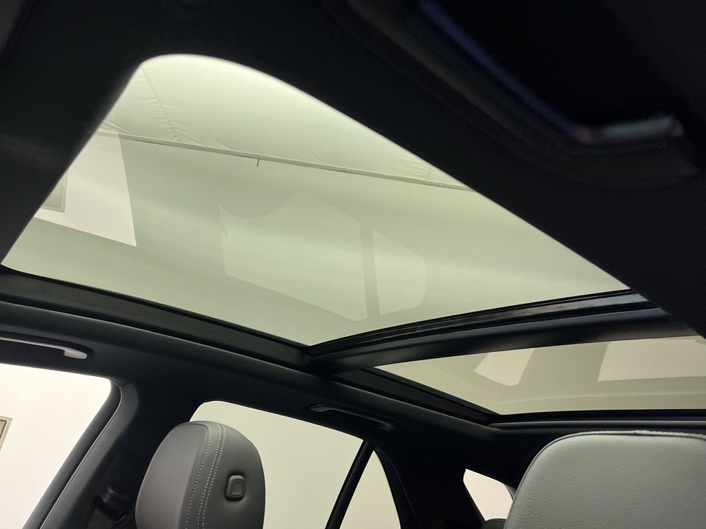 Thumbnail: 2026 Mercedes-Benz GLE - 23