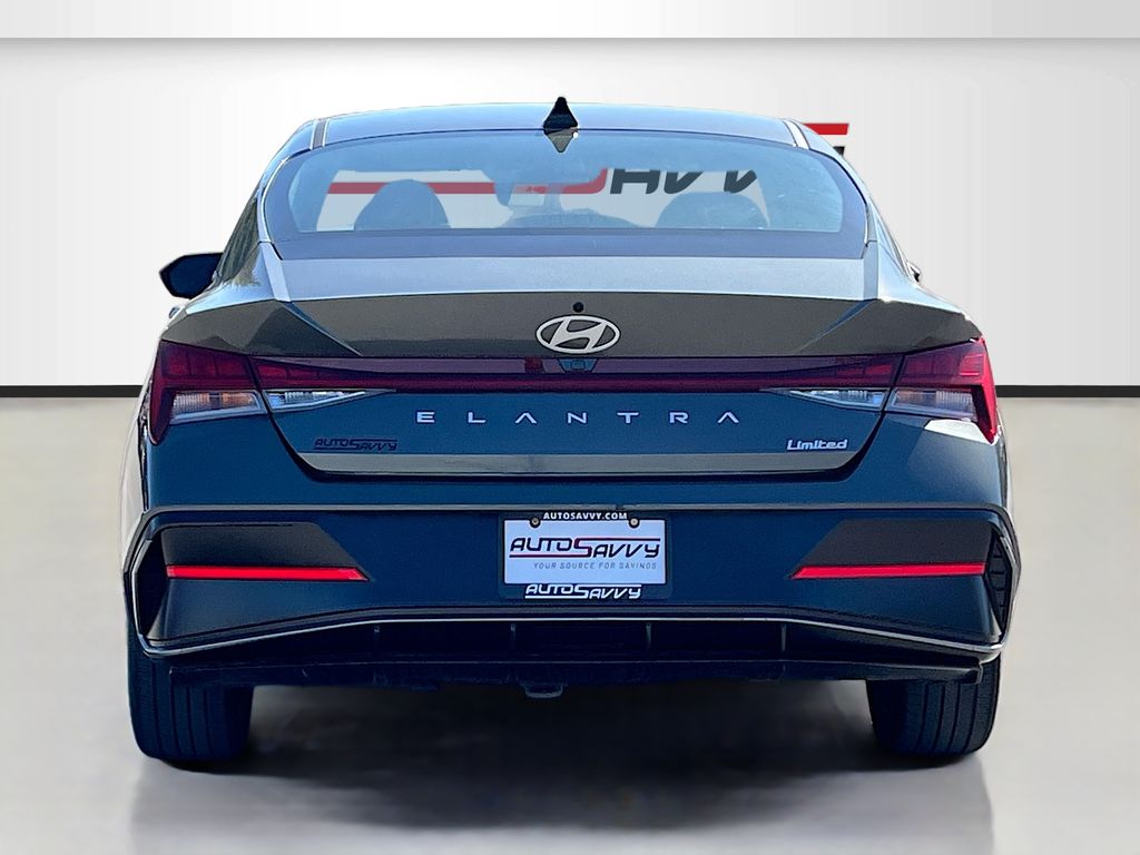 Used 2025 Gray Hyundai Limited image 6