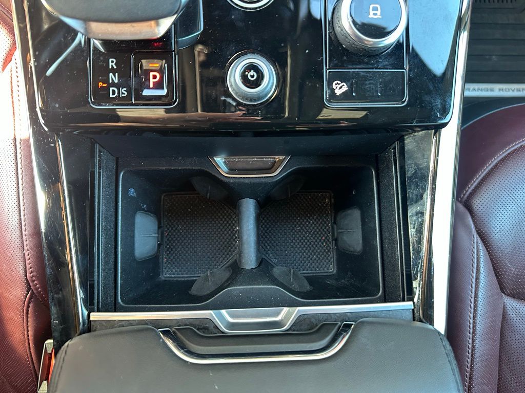 Thumbnail: 2023 Land Rover Range Rover Sport - 25