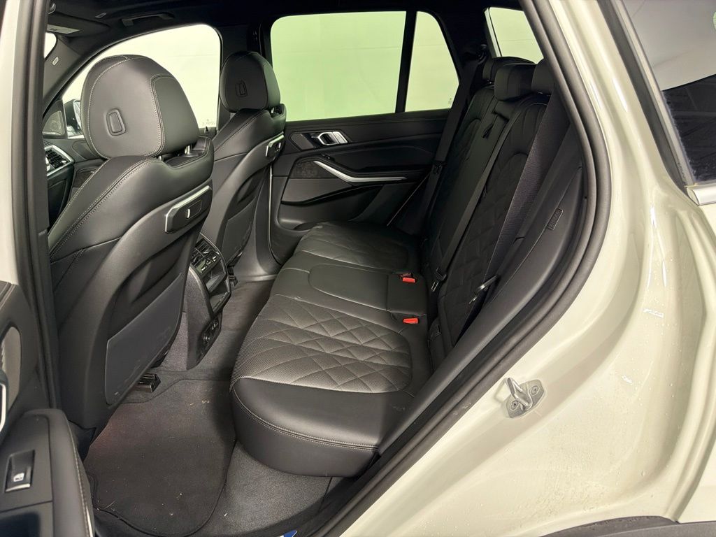 Thumbnail: 2026 BMW X5 - 17