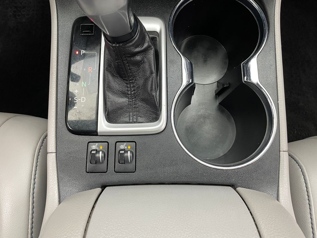 Thumbnail: 2019 Toyota Highlander - 28