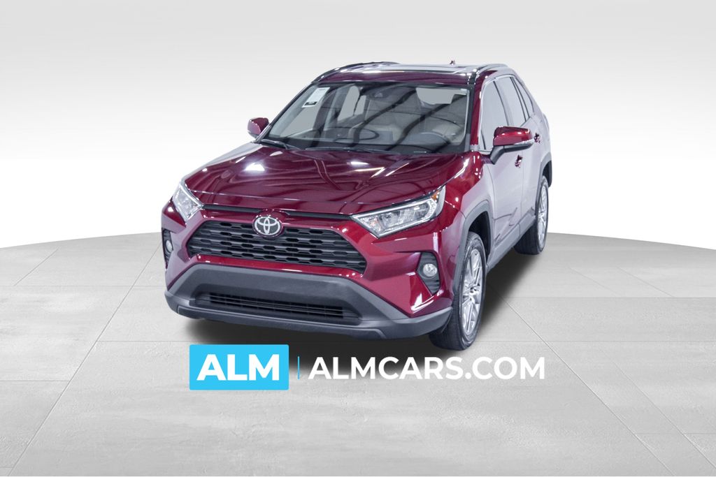 2020 Toyota RAV4 XLE Premium's photo