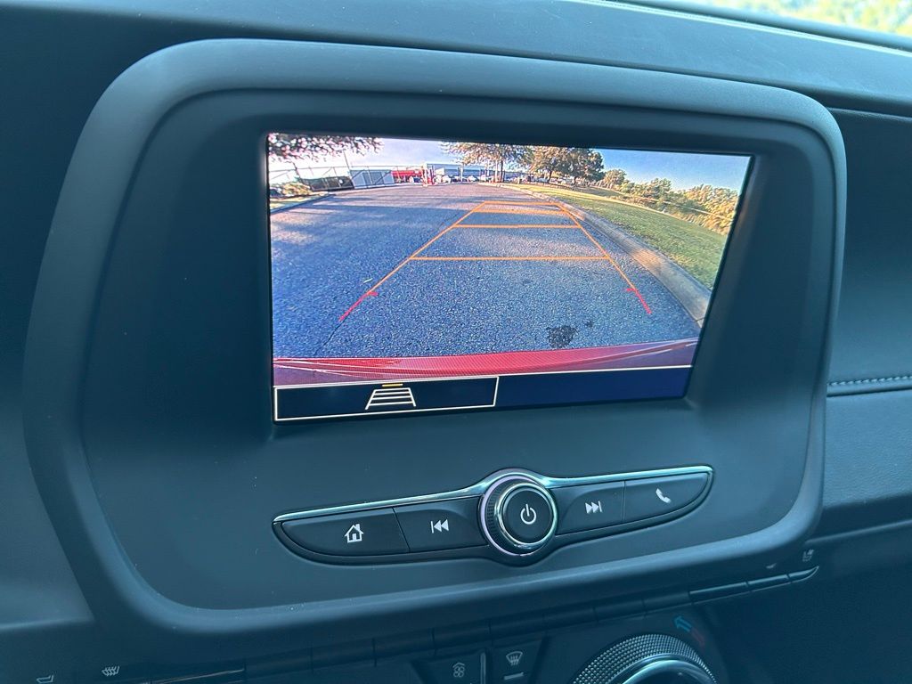 Thumbnail: 2022 Chevrolet Camaro - 25