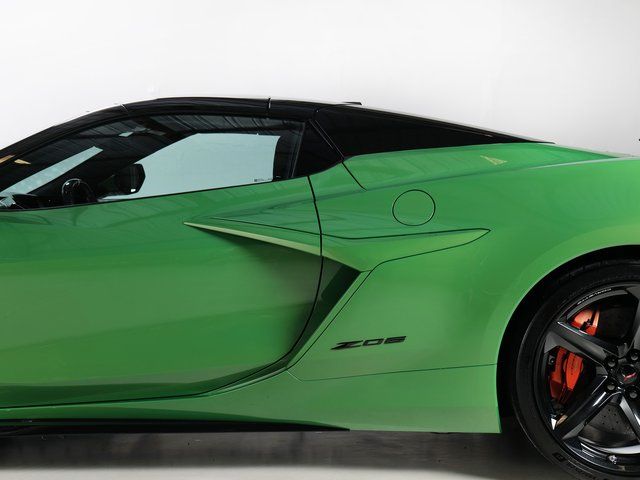 Used 2026 Green Chevrolet Z06 image 36