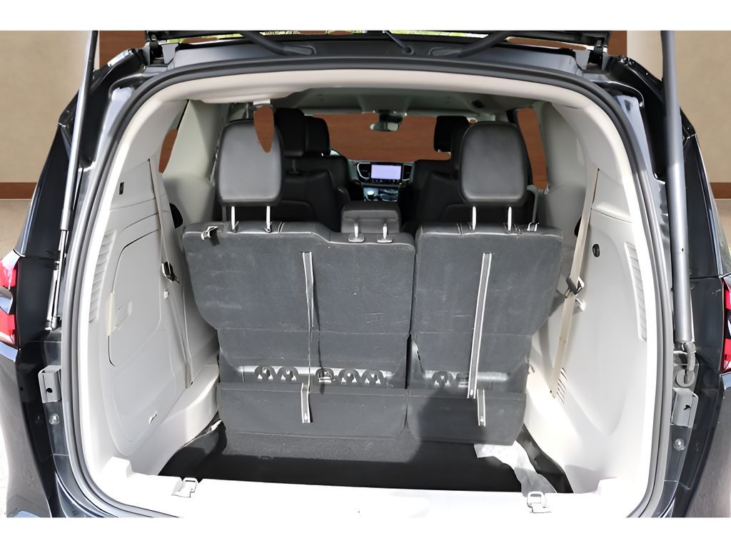 Used Car 2024 Chrysler Pacifica Hybrid  Select For Sale Under $30,000 In Austin, Texas