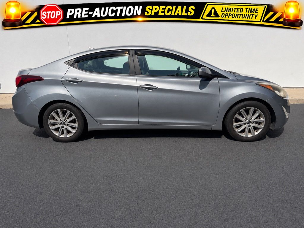 2015 Hyundai Elantra 1.8 SE A/T's photo