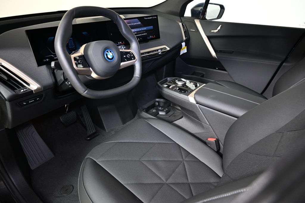 2025 BMW iX xDrive50 15