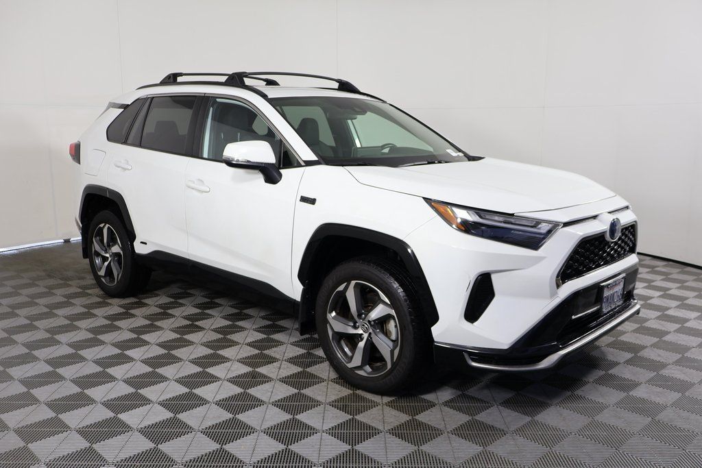 Thumbnail: 2024 Toyota RAV4 - 2